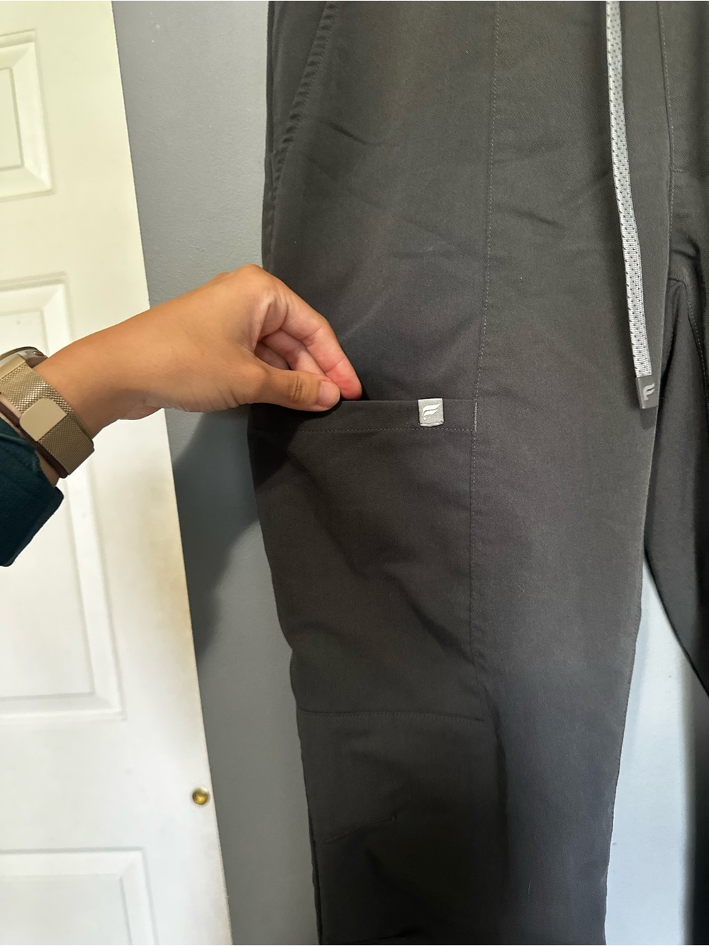 Fabletics Scrub Set - Picture 5 of 7
